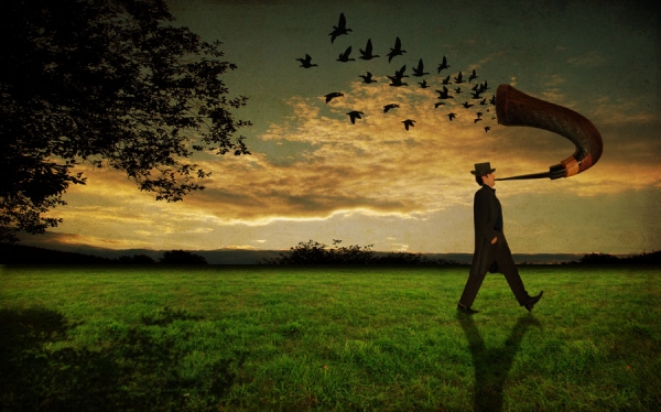 Photograph Kaveh Hosseini The Pipeman on One Eyeland